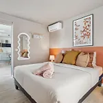Renting - Fleurs - Luxury Terrace Quiet Private Parking *