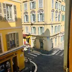 Old Town Prime, 1 Min Beach & Massena Square, Central Nice
