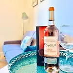 Appartement Old Town Vibes - 5min To Sea - Ac & Breakfast *