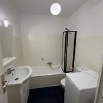 Cozy With Balcony - Garibaldi Port Apartment *