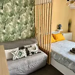 Palm Leaf Apartment Nice