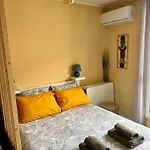 Apartment Palm Leaf *