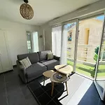 Charmant Studio Climatise Avec Terrasse Ensoleillee