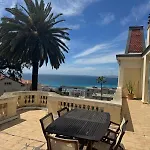 PALMERAIE - Magnifique appartement d\'époque avec Vue Mer 4 personnes avec terrasse Le Port Nice