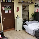 Studio Bonaparte, Bienvenue Dans Le Quartier Du Port, Le Meilleur Quartier De Nice Avec Son Ambiance Estivale Qui Respire Les Vacances, Rafraichissement Garantie Pour Une Arrivee Toute En Douceur