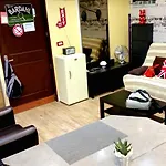 Studio Bonaparte, Bienvenue Dans Le Quartier Du Port, Le Meilleur Quartier De Nice Avec Son Ambiance Estivale Qui Respire Les Vacances, Rafraichissement Garantie Pour Une Arrivee Toute En Douceur