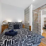 Nice Renting - 5 Massena - Elegant Air-Conditioned Cocoon Quiet Patio Massena