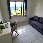 Beautiful 3-Room Apartment Sea View