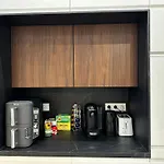 Chic Renovated - Liberation - Entire 2br 2ba Or Private With Private Bathrooms - Ac And Garage On Request Apartment *