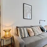 Apartment Le Rossini By Bookking Guys