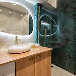 Chic 2-room - Place Du Pin Apartment
