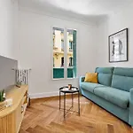 Chic 2-room - Place Du Pin Apartment