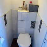 Cosy Rooftop Centre Apartment