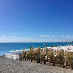 Promenade & Beach