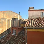 Spacious And Bright Flat Close To The Beach : Heart Of Old Nice