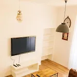 Duluxe Moderne, En Plein Centre-ville, Centre Apartment *