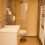 Duluxe Moderne, En Plein Centre-ville, Centre Apartment *