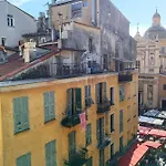 Bright Apartment With Balcony In Nice