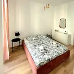 Heart Of Beautiful 3 Bedrooms Nice