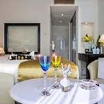 Aston La Scala 4*