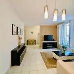 2 Pieces En Etage Au Centre-Ville De Nice