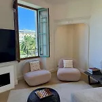 Apartment & Nice