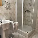 Au Picardy Hotel *