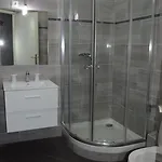 Au Picardy Hotel *