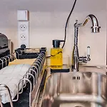 Au Picardy Hotel