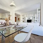 Large 2 Bedroom Apartment, Close To Promenade Des Anglais