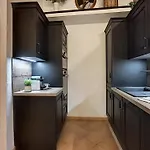 Nestor&Jeeves - L Escale - Old Town