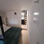 Dans Le Apartment