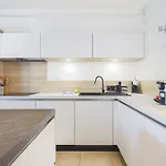 Q&R Renting - Suites Design Modernes Et Luxueuses- Confort Parking Ac Mer