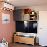 T2 Moderne 42 M2 Avec Grande Terasse Et Vue Sur Les Collines