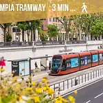 Bright Modern Studio, Port, Walk To Tram And Beach! Apartment Nice