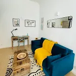 Bright Modern Studio, Port, Walk To Tram And Beach! Apartment Nice