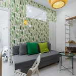 Casa Madere- Ideal Couples - & Cosy -train Station - Tram & Supermarkets-balcony- Washing-machine-ac Nice