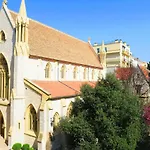 Nestor&Jeeves - Cote Jardin - Central - Close Sea