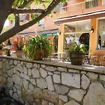 Anis Hotel