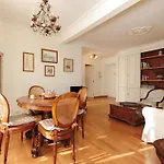 Apartment Clemenceau Centre Five Stars House