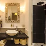 Apartment Center Nice,1 , 2 Balcons *
