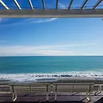 Center Nice,1 , 2 Balcons Apartment