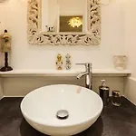Center Nice,1 , 2 Balcons Apartment