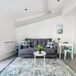 2 Guisol - Moderne 2 Pieces Port De Nice