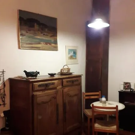 Apartment 42m In The Historical Center - Near The Sea