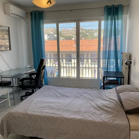 Studio Luxe 50m Apartment