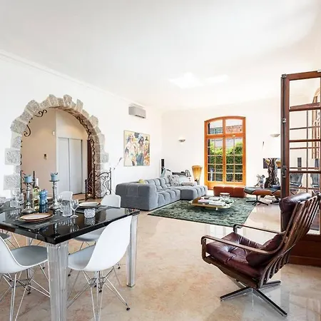 Magnificent Sea Views Apartment Nice