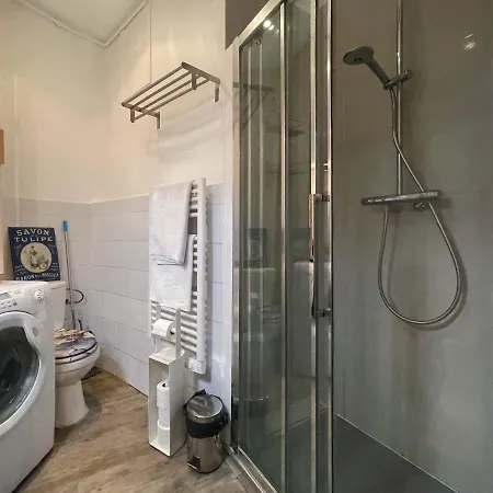 Modern Old Town Apartment