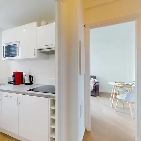 Sunny City Center Apartment Nice
