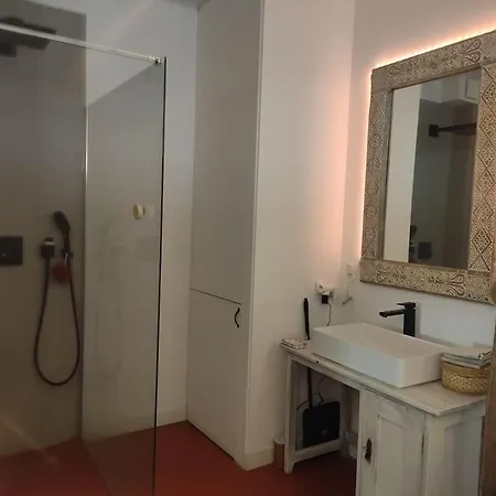 Apartment Spacieux Au Calme Sur La Colline De Cimiez